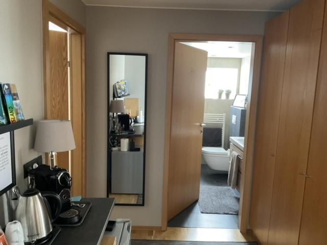 A. Bernhard Guest House Keflavik Bagian luar foto