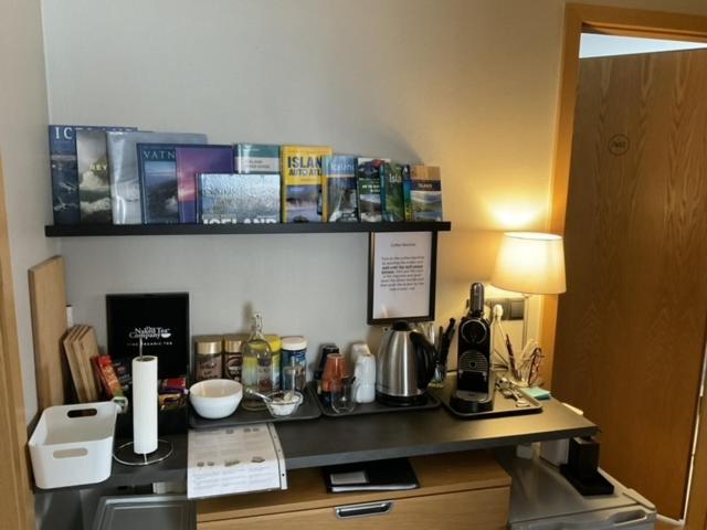 A. Bernhard Guest House Keflavik Bagian luar foto